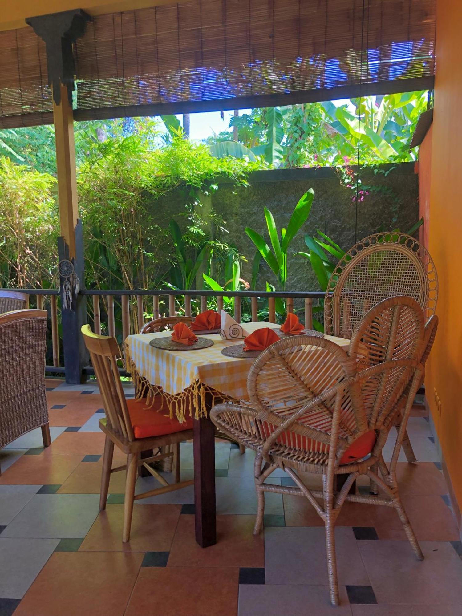 Arco Iris Boutique Hotel & Restaurant Candi Dasa  Bagian luar foto